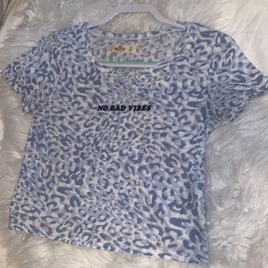 Hollister cropped t shirt